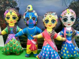 Doll Set Krishna and Gopis